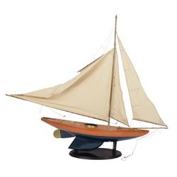 20th century wooden pond yacht on stand, H120cm, W90cm