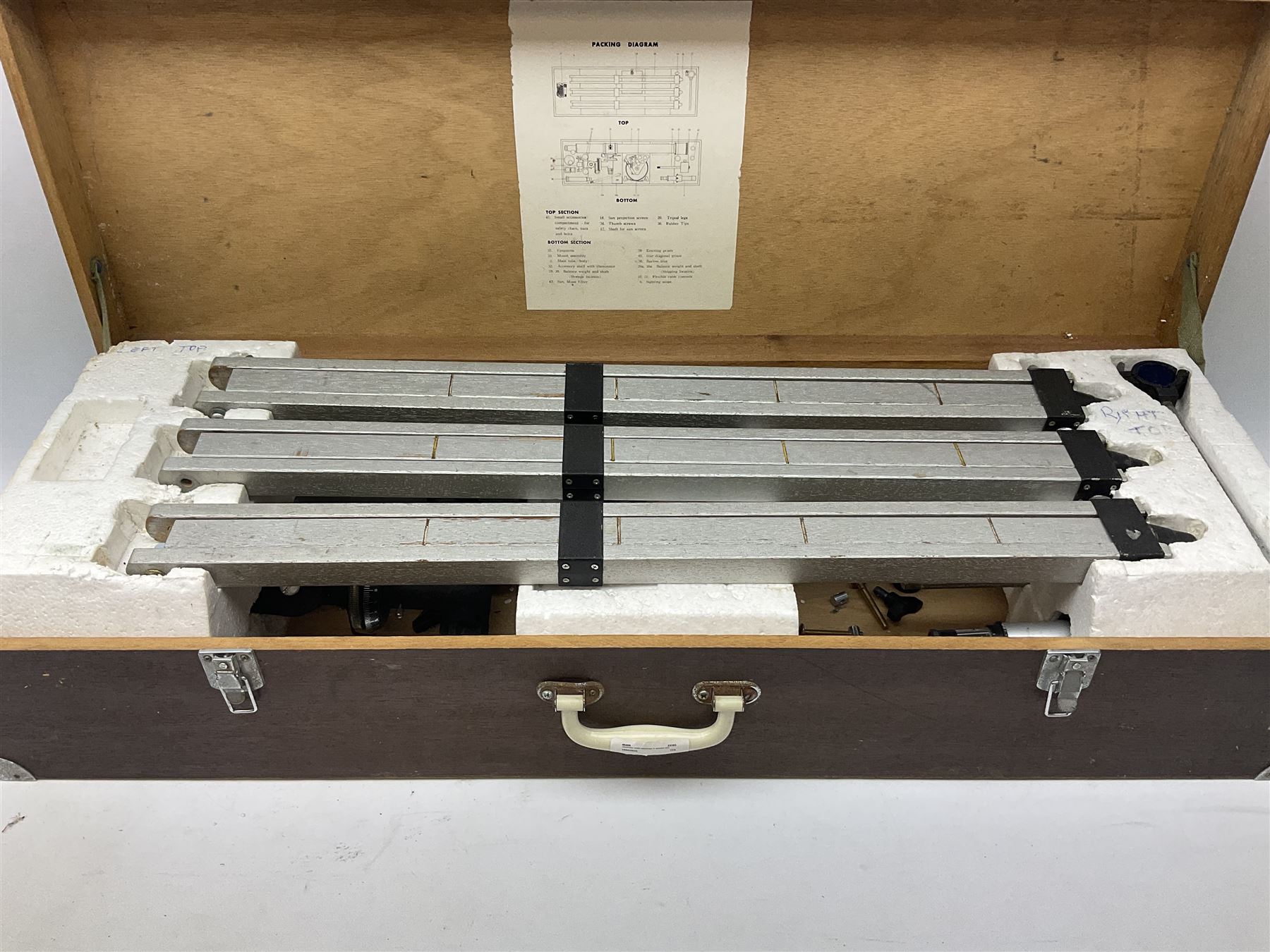 Astronomical telescope with achromatic coated lens, with tripod in wooden box 
