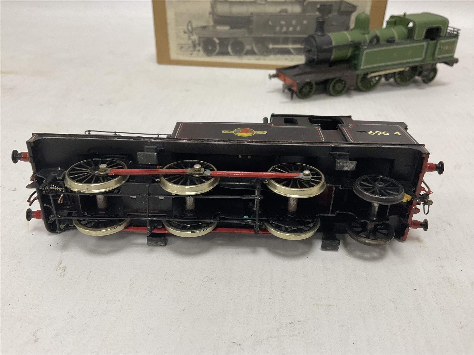 ‘00’ gauge - two kit built steam locomotives comprising Class N7 LNER/BR 1/4/5 0-6-2T no.69614 finished in BR black with South Eastern Finecast box; Class C12 GNR/LNER/BR 4-4-2T no.1527 finished in GNR green with plain brown box labelled ‘Finecast’ (2) 