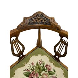 Edwardian beech and walnut corner chair, tapestry seat, carved back with lyre shaped splats, on cabriole supports