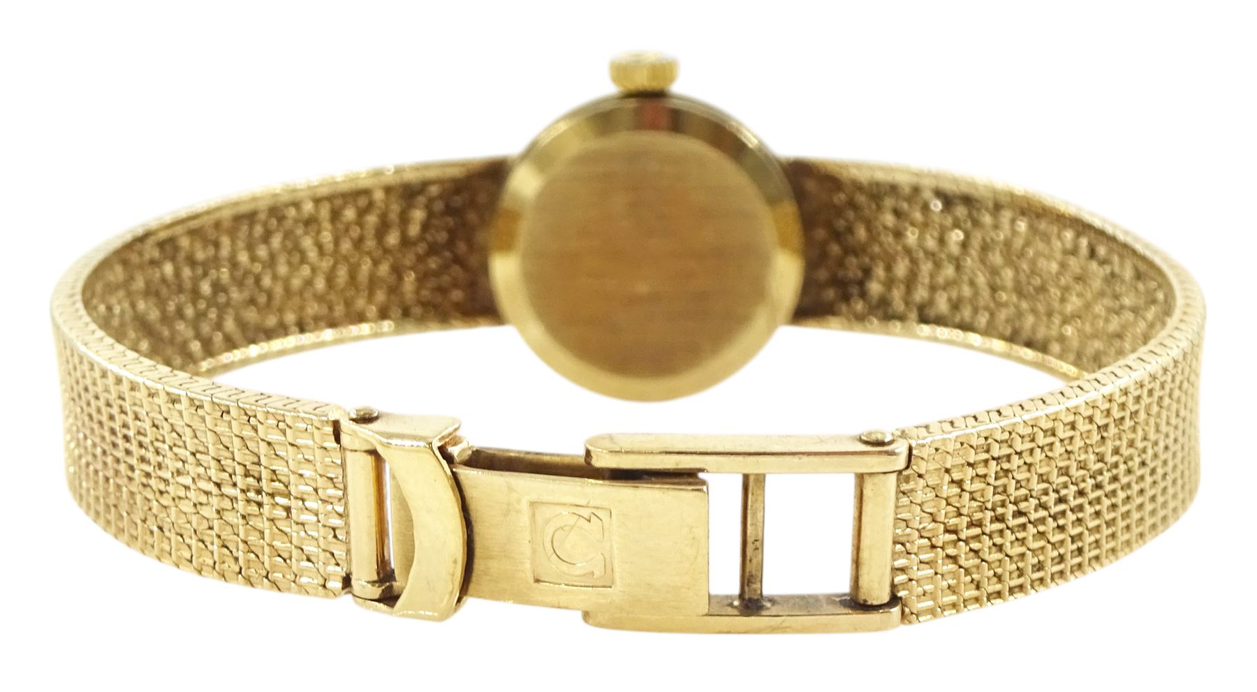 Omega ladies 9ct gold manual wind wristwatch, on integral 9ct gold bracelet, London 1978