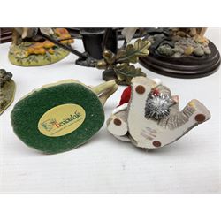 Country Artists figures, to include Bluetit, Elephant, Bluetit on tap etc, together with Lilliput Lanes and other similar items 