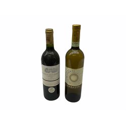 Mixed wine including three bottles of Orobio 2005 Rioja, 750ml, 13%vol etc, five bottles, various contents and proofs