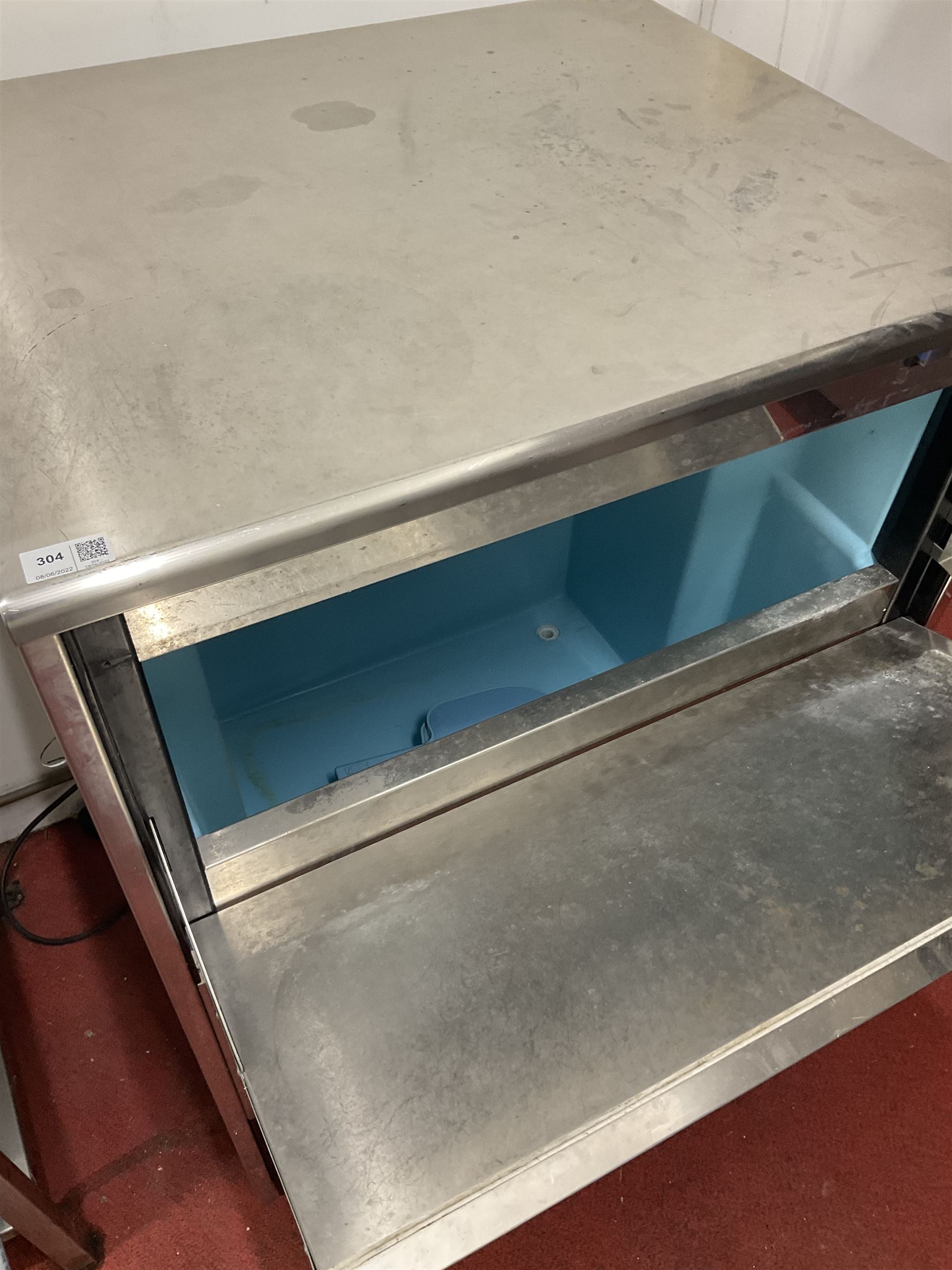ITV G NG-80A stainless steel ice maker - spares or repairs- LOT SUBJECT TO VAT ON THE HAMMER PRICE - To be collected by appointment from The Ambassador Hotel, 36-38 Esplanade, Scarborough YO11 2AY. ALL GOODS MUST BE REMOVED BY WEDNESDAY 15TH JUNE.