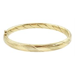 9ct gold hinged bangle, hallmarked