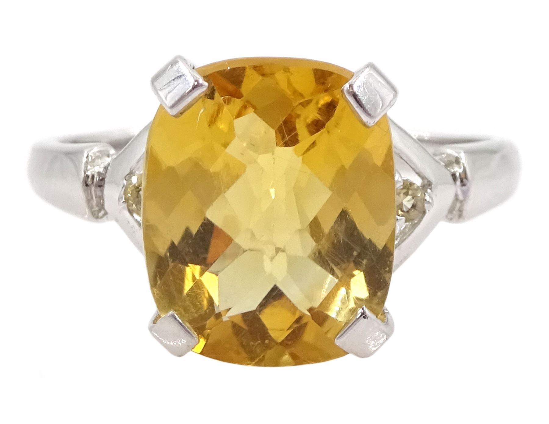 9ct white gold citrine ring, hallmarked, principal citrine approx 2.70 carat
