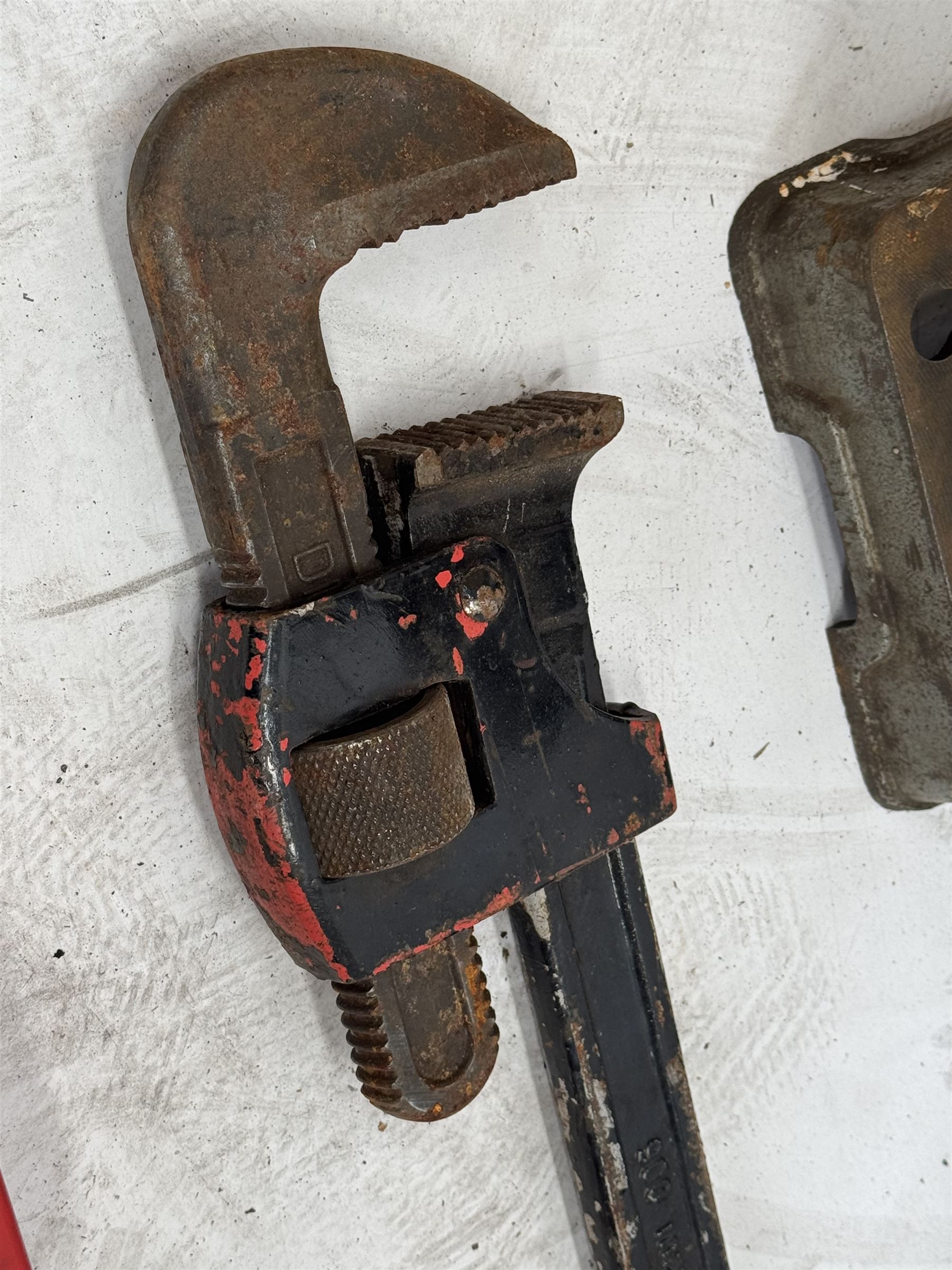 Tull bench pillar drill, Beechers Bender, Clarke grinder, pair of Stilsons, axel stands and bottle jack