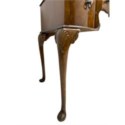 Early 20th century Queen Anne design walnut writing desk, reverse bow-front with inset green leather writing surface and foliate carved edge, fitted with three drawers, raised on cabriole supports