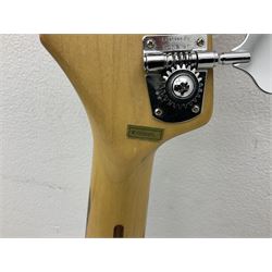 Hohner Professional J Bass F1 four-string fretless electric bass guitar, serial no.C206482 L116cm; in soft carrying case