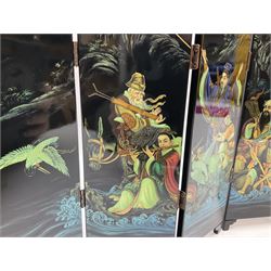 Decorative table top screen divider, decorated with Chinese figures and birds, H 24cm