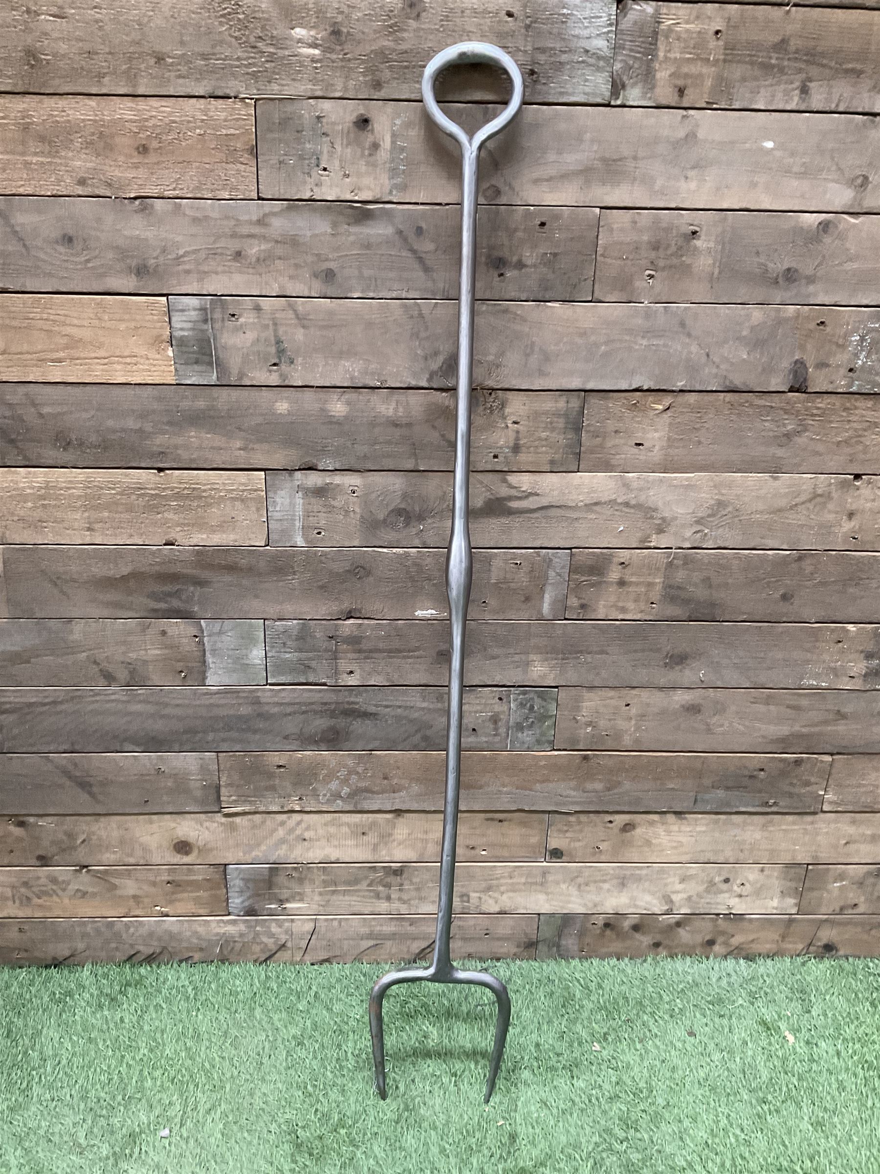 Steel log fork  - THIS LOT IS TO BE COLLECTED BY APPOINTMENT FROM DUGGLEBY STORAGE, GREAT HILL, EASTFIELD, SCARBOROUGH, YO11 3TX