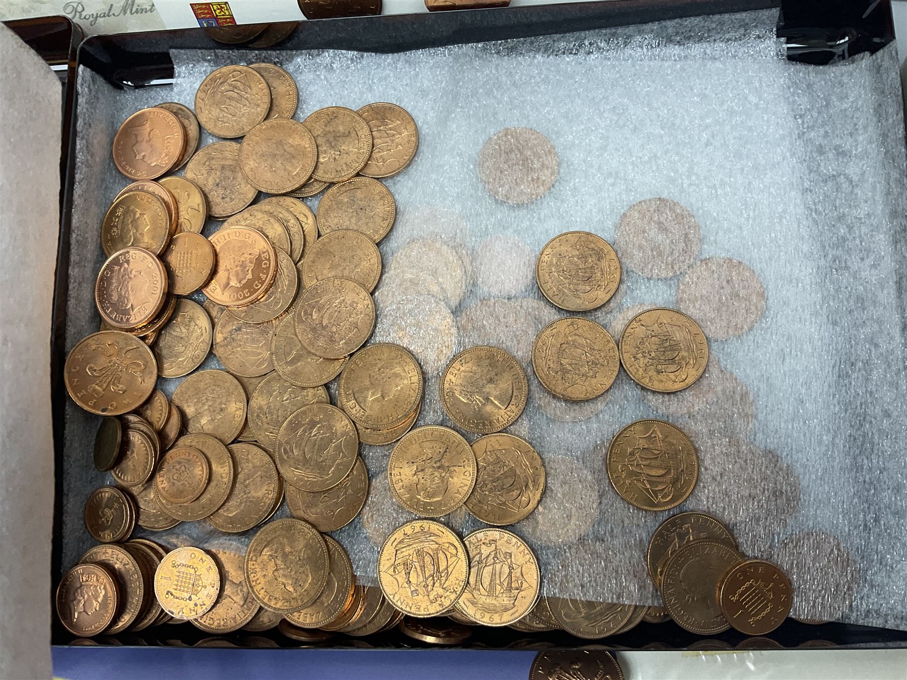 Great British and World coins, including small number of pre 1920 silver coins, pre-decimal coinage, commemorative crowns, Britain's first decimal coins sets in blue wallets, Swiss francs etc