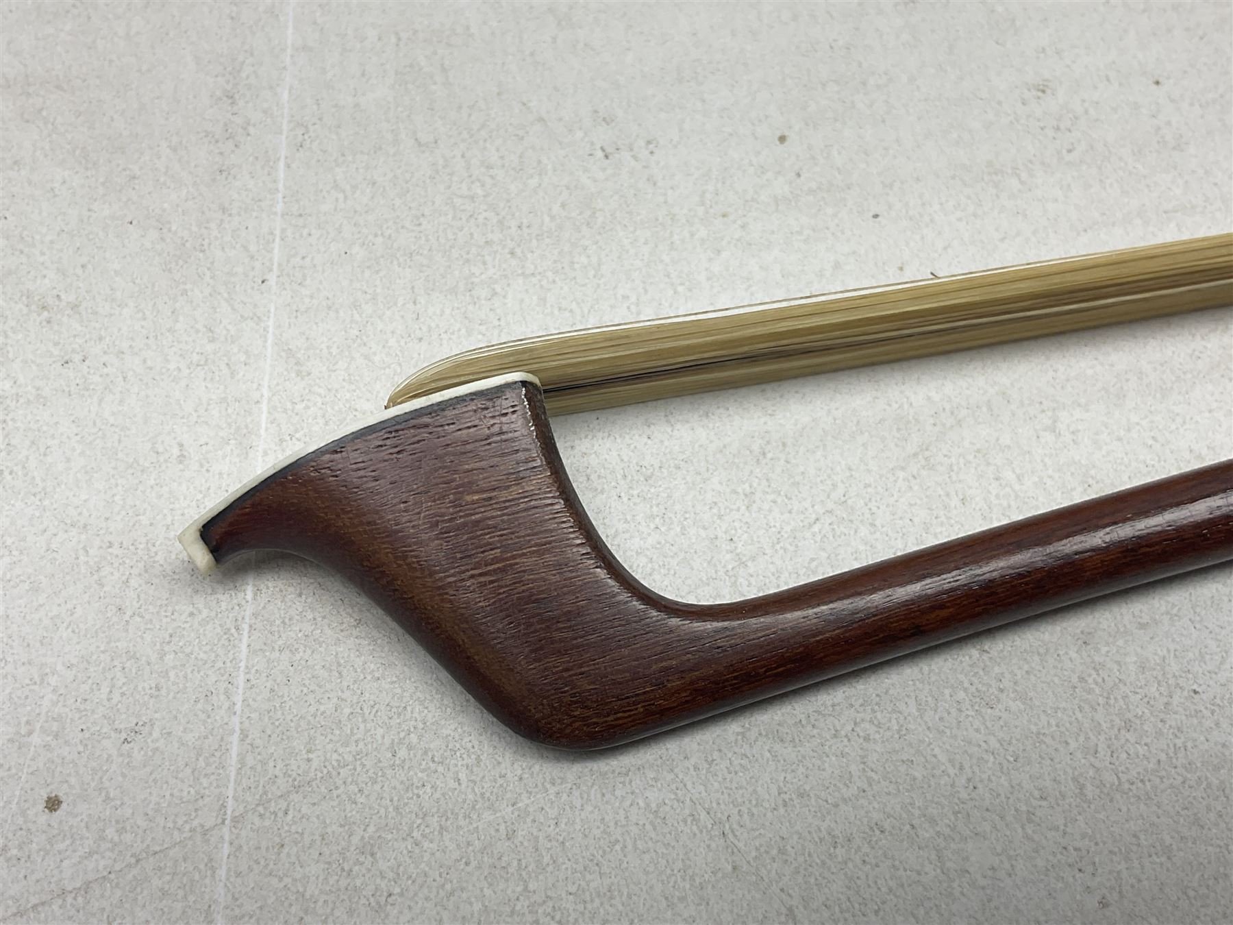 August Thoma pernambuco viola bow L75cm