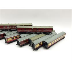 Hornby Dublo - eleven unboxed coaches including corridor coaches, buffet car and brake passenger cars in various liveries; two marked The Talisman and two marked Torbay Express (11)