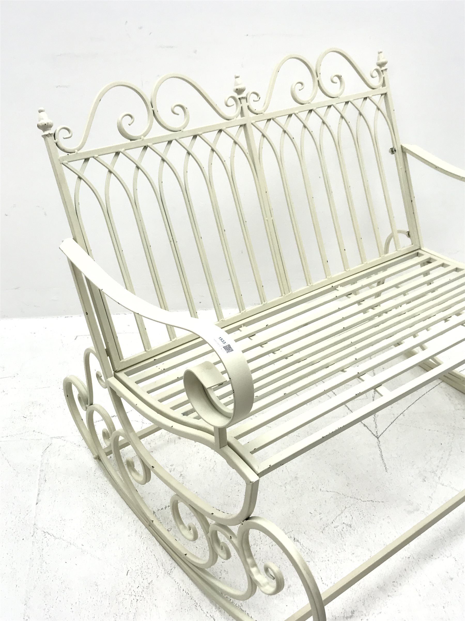 *White finish metal two seat garden rocking bench, W109cm The