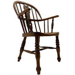 Early 19th century elm and beech child's Windsor chair, double hoop and stick back with shaped and pierced splat, turned supports joined by stretchers 