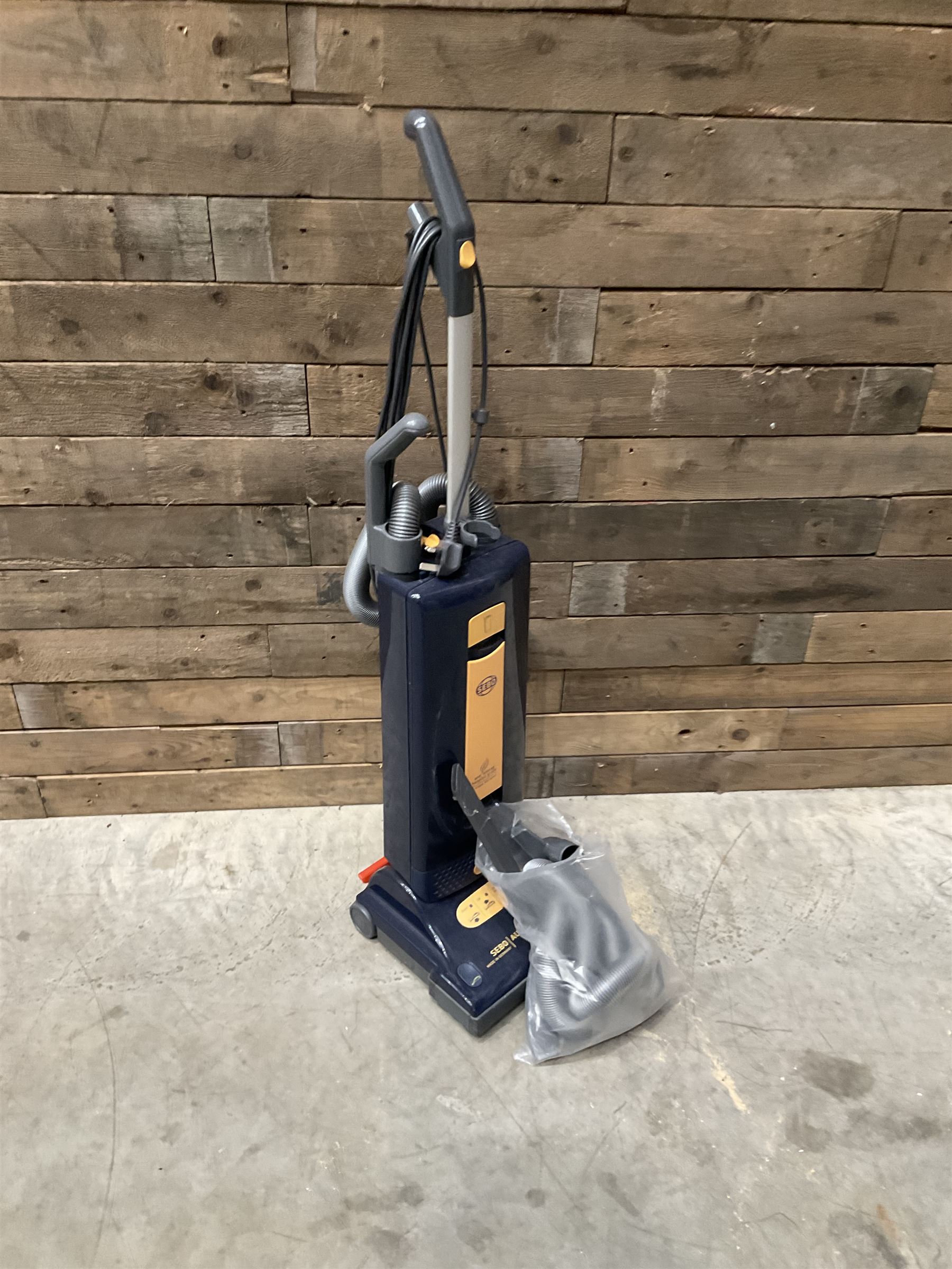 Sebo X4 Extra vacuum cleaner, anti allergy grade