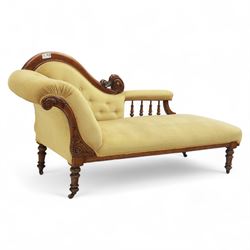 Victorian walnut chaise longue, carved w