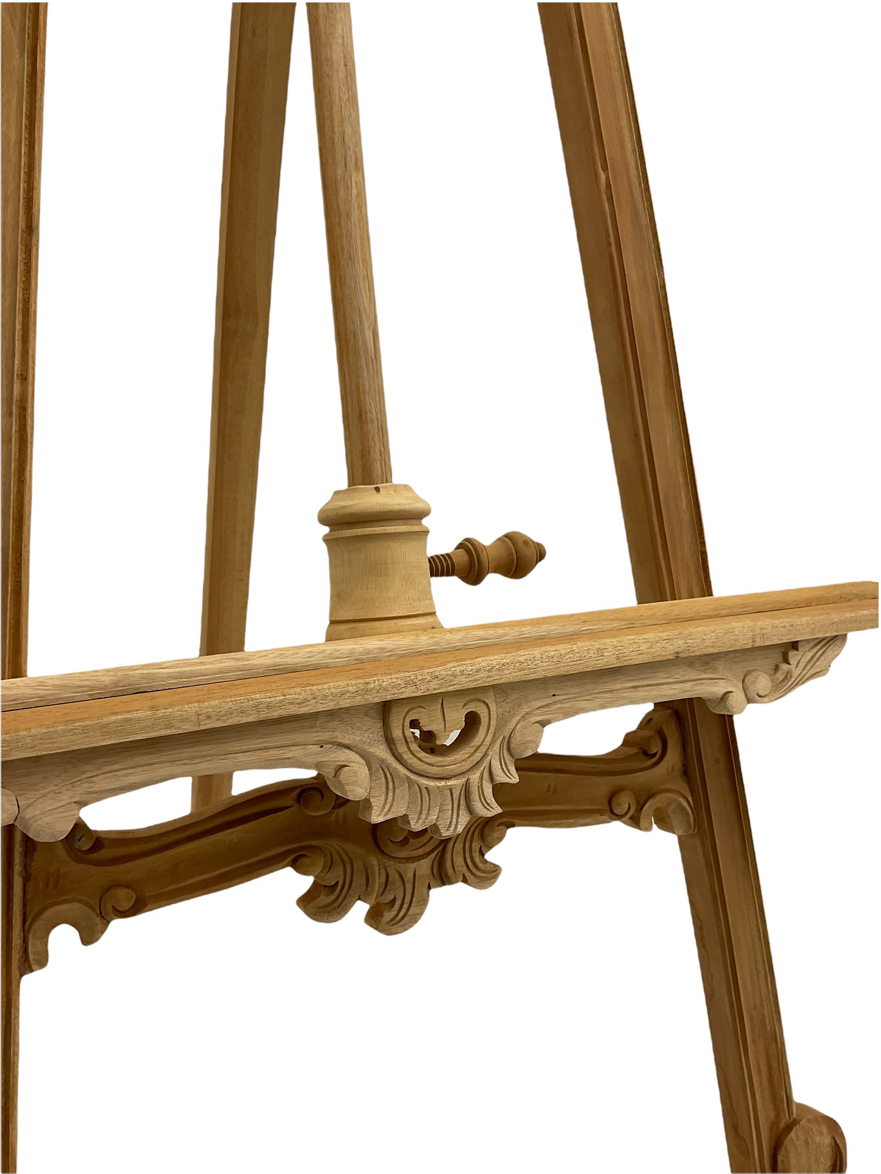 Hardwood adjustable artists easel

