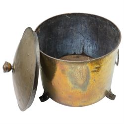 Pair of 19th century copper coal buckets, twin carrying handles and with liners, on scroll feet, H42cm (2)
Provenance: Kirkham Hall
