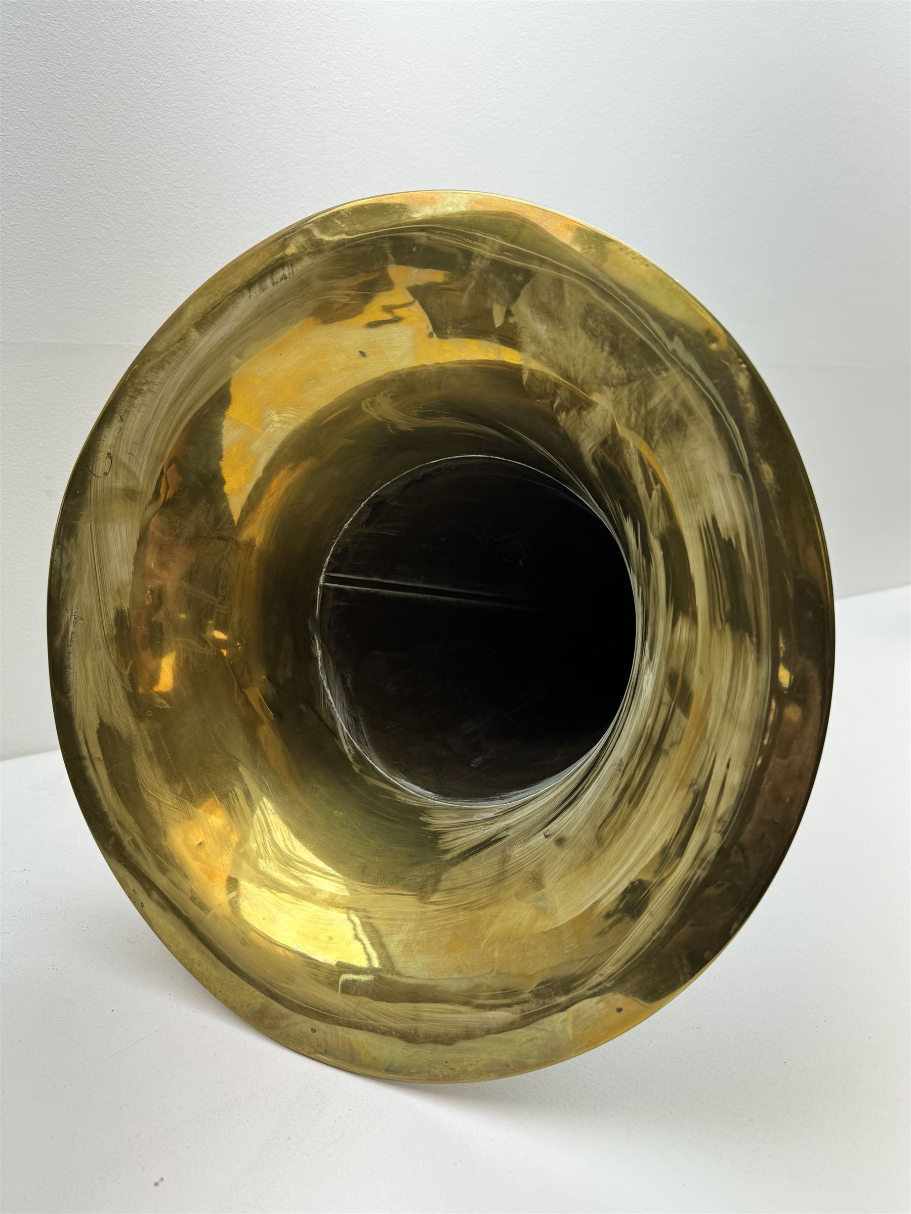 Early 20th century Edison Standard phonograph, with lift-off oak cover, Serial No S160855, brass horn, W25cm