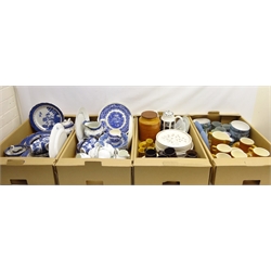  Booths 'Real Old Willow' dinnerware and other similar blue and white pattern dinnerware, Wedgwood vases, plates and teaware for six persons, Hornsea 'Saffron' teaware including eight cups and saucers, jug and flour jar, studio pottery and other similar ceramics in four boxes   