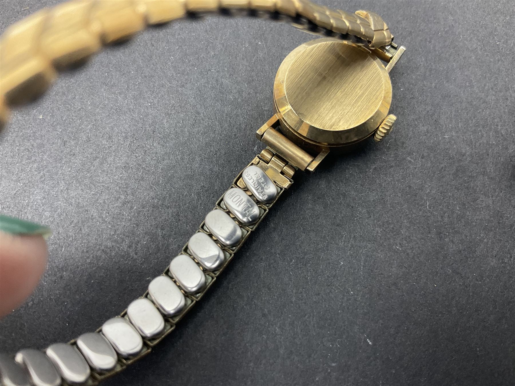 9ct gold jewellery including leaf brooch, wishbone Mizpah brooch, carnelian brooch, gold cased ladies Omega wristwatch, on leather strap and gold cased ladies Tissot wristwatch on expanding gilt strap, together with silver brooches and a Czech paste buckle, etc