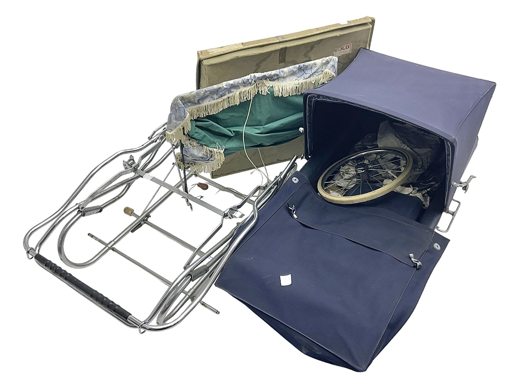 Silver Cross blue pram, with folding canopy and apron