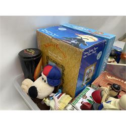 Large collection of Wallace & Gromit collectables, including four Born to Play  figures, clocks, composite figures, etc, in four boxes   