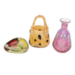 Murano tri-colour glass ashtray, together with another glass astray with bubble inclusions, glass bag, jug etc 
