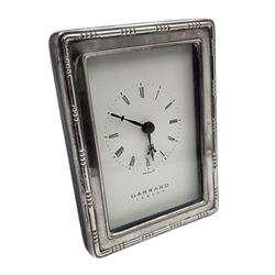Modern silver mounted desk clock with battery powered movement, hallmarked Garrard & Co Ltd, London 1996, H11.5cm