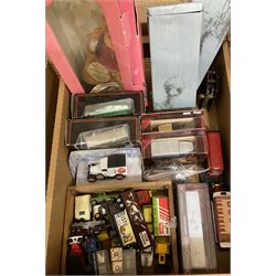 Assorted toys, to include boxed and unboxed examples, including examples by Corgi, Matchbox, etc., in two boxes 