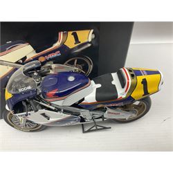 Minichamps Classic Bike Series 1:12 scale die-cast model - Honda NSR500 Eddie Lawson GP1989; boxed
