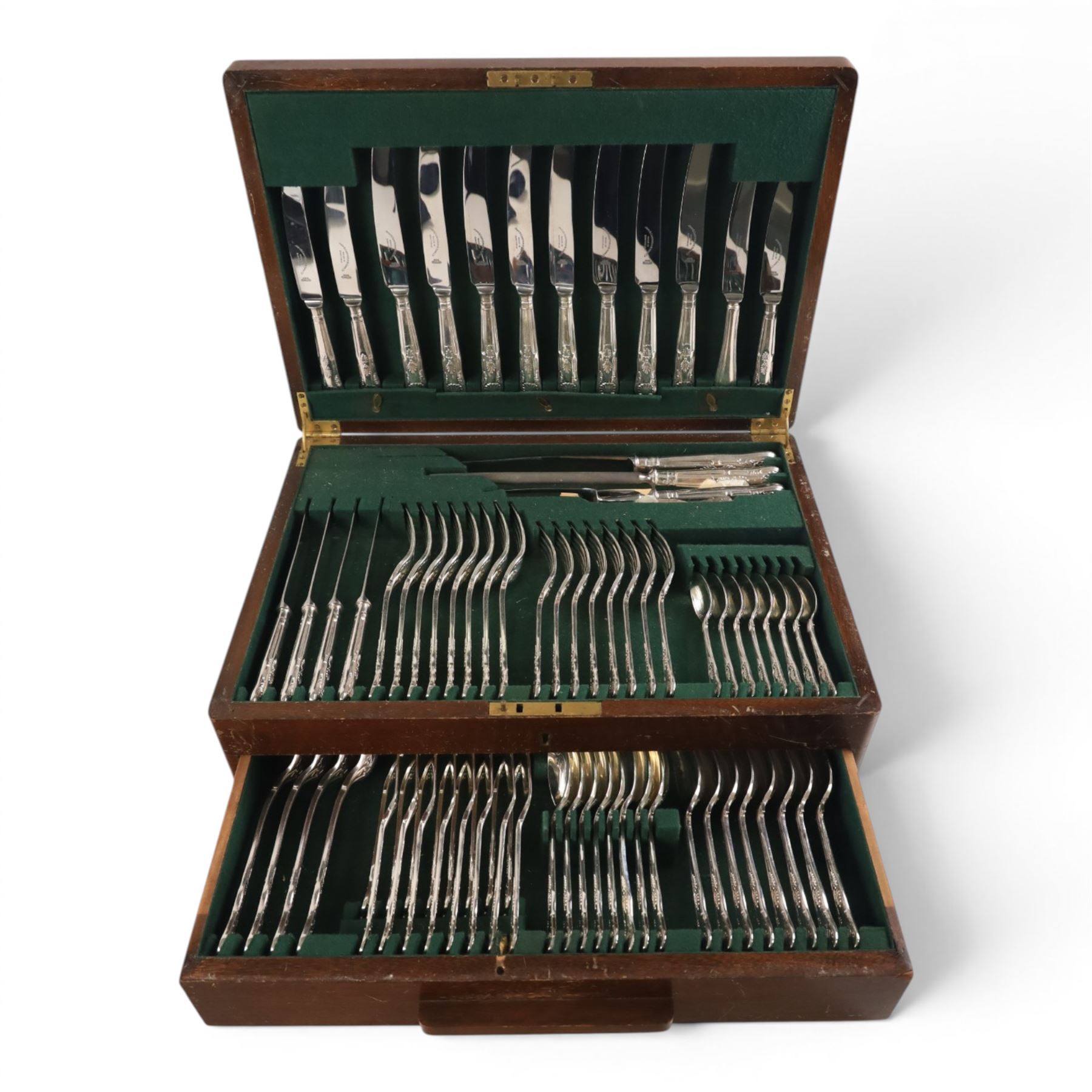 John B Chatterley & Sons Kings pattern silver plated canteen of cutlery for eight place settings, with key H5cm, W46cm, D32cm