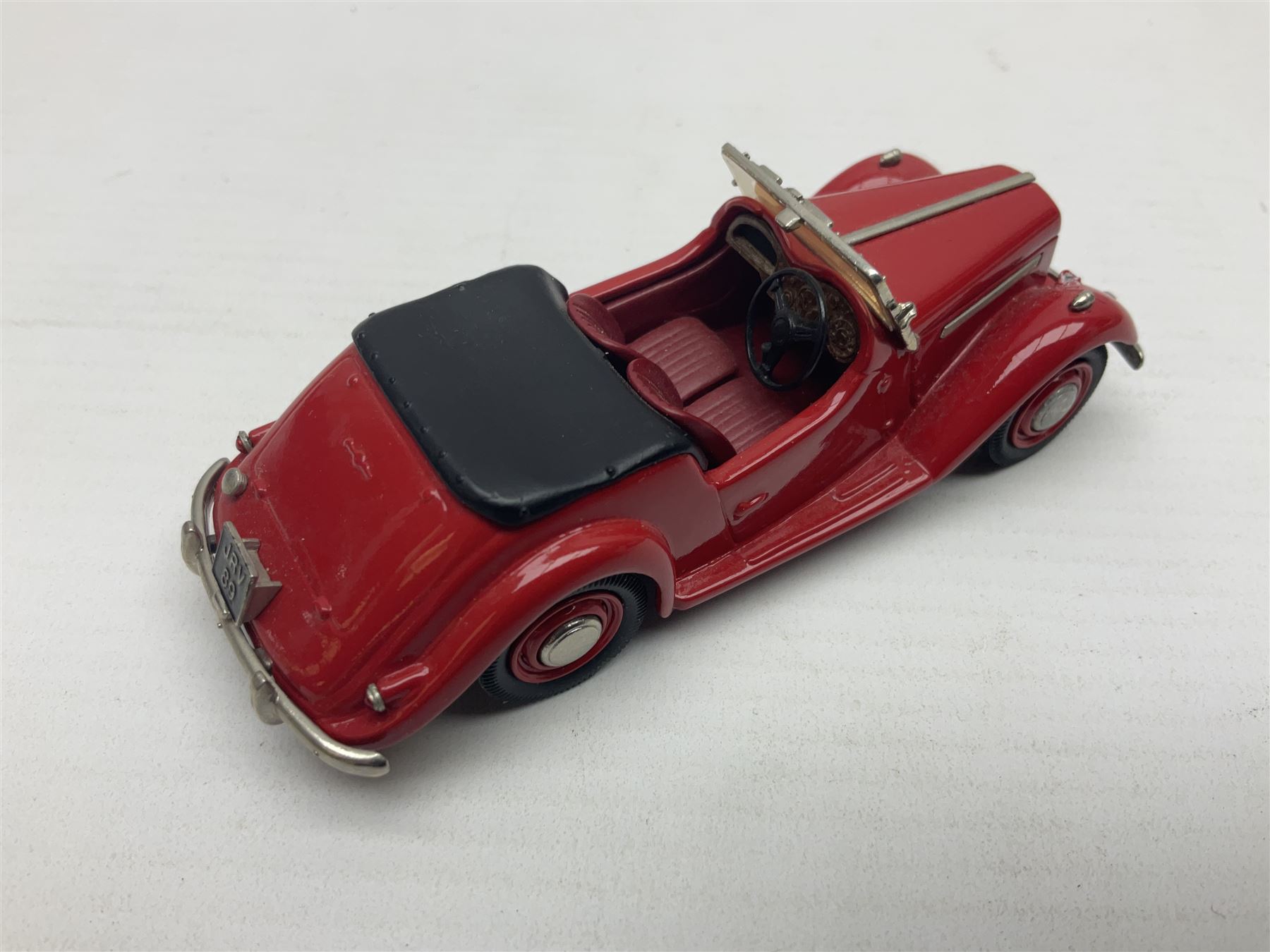 Eight Lansdowne Models 1:43 scale models - 1939 Bentley Embiricos, 1939 Lagonda V12 Long Saloon, 1961 Wolseley 6-110, 1971 Vauxhall PC Cresta De Luxe, 1958 Austin A105, 1955 Hillman Minx Convertible, 1954 Singer Roadster and 1936 Bentley 4 1/4 Ltr Park Ward DHC; all unboxed (8)