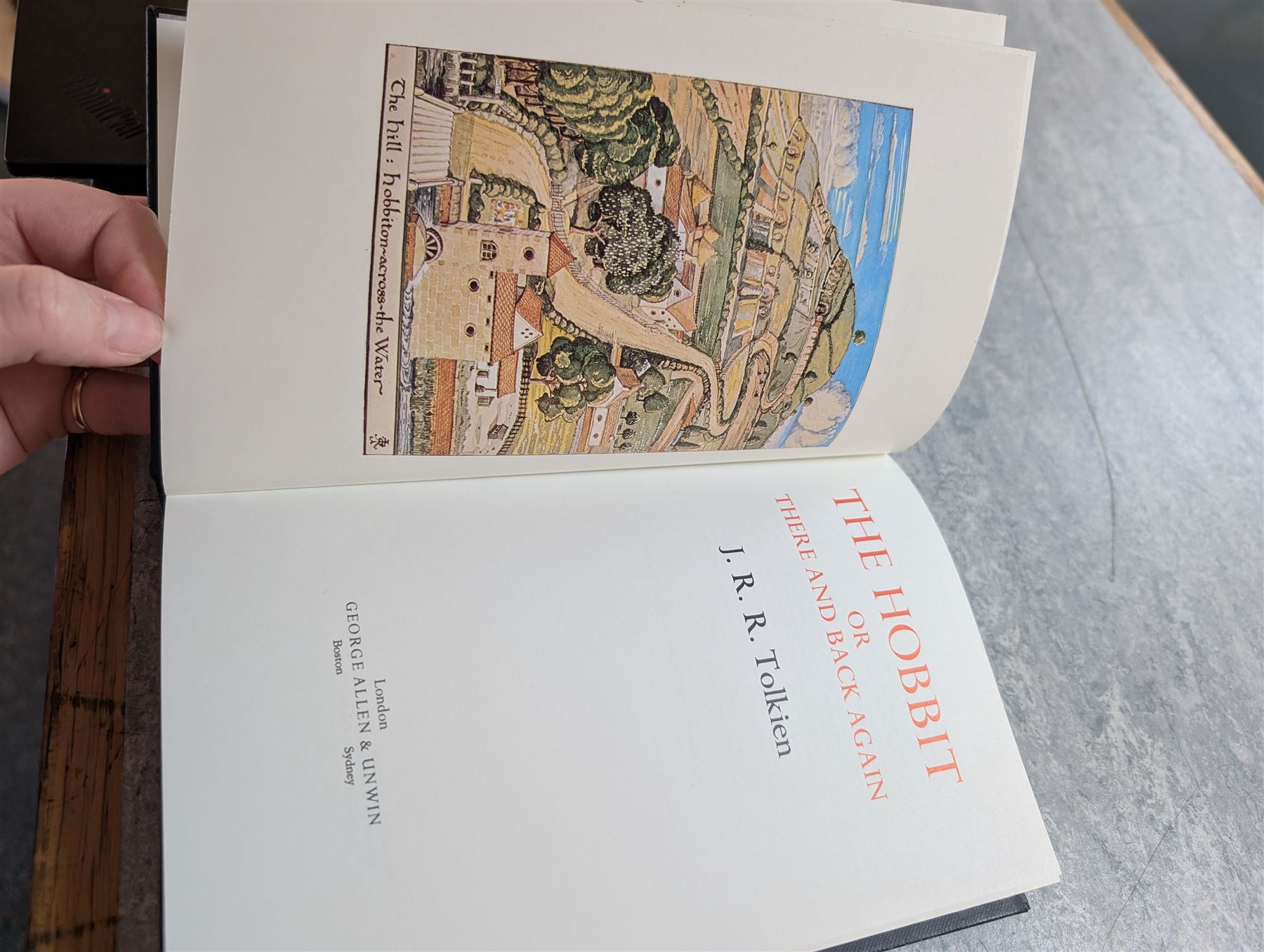 J.R.R Tolkien; Lord of the Rings and Hobbit De Luxe Editions, George Allen and Unwin, London, 1979