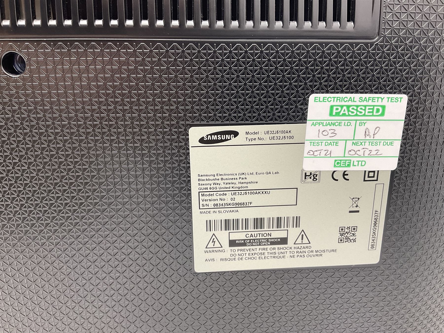 Samsung UE32J5100AK 32” television with remote