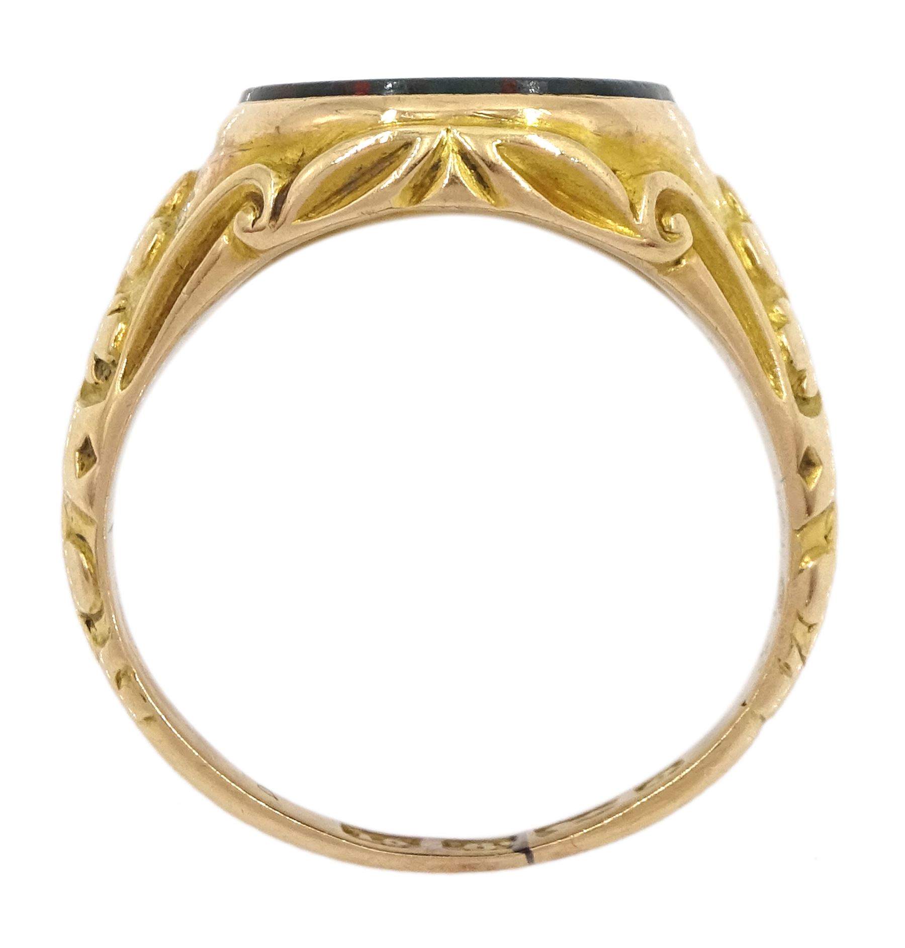 Early 20th century 15ct gold bloodstone signet ring, engraved with initials 'IS', hallmarked