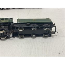 Hornby ‘00’ gauge - four steam locomotives comprising Britannia Class ‘Britannia’ 4-6-2 no.70000 in BR green; Britannia Class ‘Oliver Cromwell’ 4-6-2 no.70013 in BR green; Princess Class 4-6-2 no.6201 in LMS crimson; Coronation Class ‘Duchess of Sutherland’ 4-6-2 no.6233 in LMS crimson; one further tender (5) 