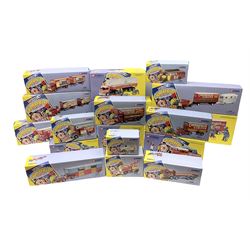 Corgi - eighteen Chipperfield's Circus die-cast models comprising Nos.97885, 31902, 97915, 14201, 11201, 31901, 97887, 97957, 96905, 97022, 17801, 97303, 07202, 97092, 97886, 97896, 97888 and 97889; all boxed (18)
