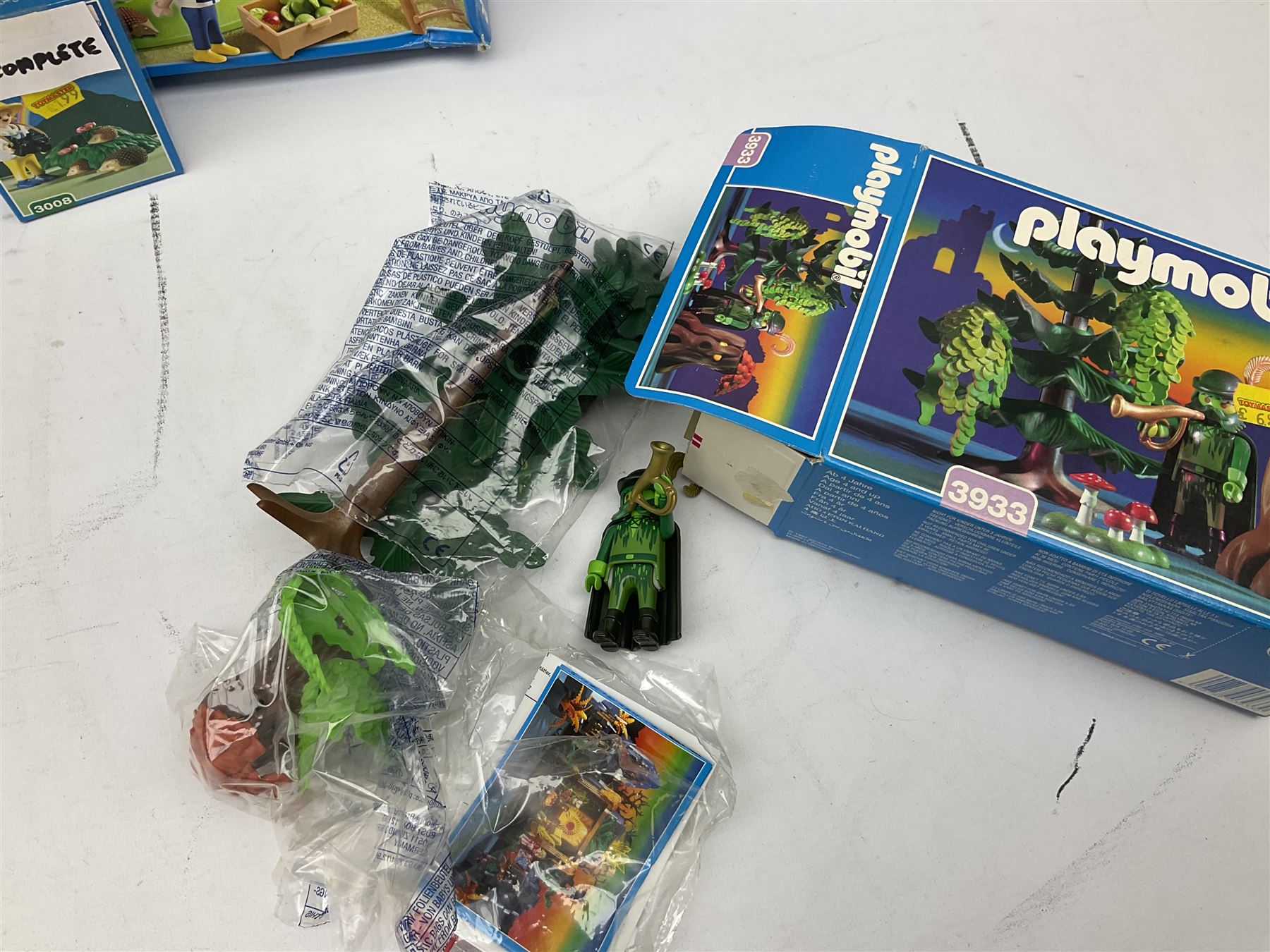 Playmobil - ten boxed sets nos.3008, 3824, 3840, 3894, 3897, 3933, 4146, 5104, 5640 and 9050; Playmobil Collector's Book 2009; and four catalogues 2011-13