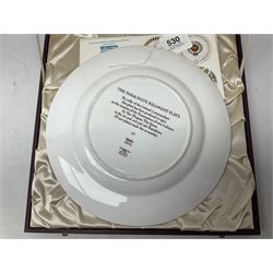 Five Spode Mulberry Hall limited edition Regimental commemorative plates - Parachute Regiment No.51/500; Gloucestershire Regiment No.38/500; Duke of Wellington's Regiment No.285/500; Royal Welch Fusiliers No.40/500; and Green Howards No.213/500; all boxed with certificates (5)