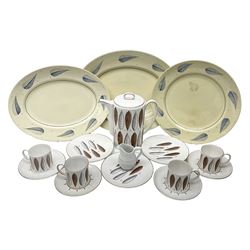 Susie Cooper Hyde Park pattern coffee set, comprising coffee pot, four coffee cans and saucers, dessert plates, together with three plates in a similar design 