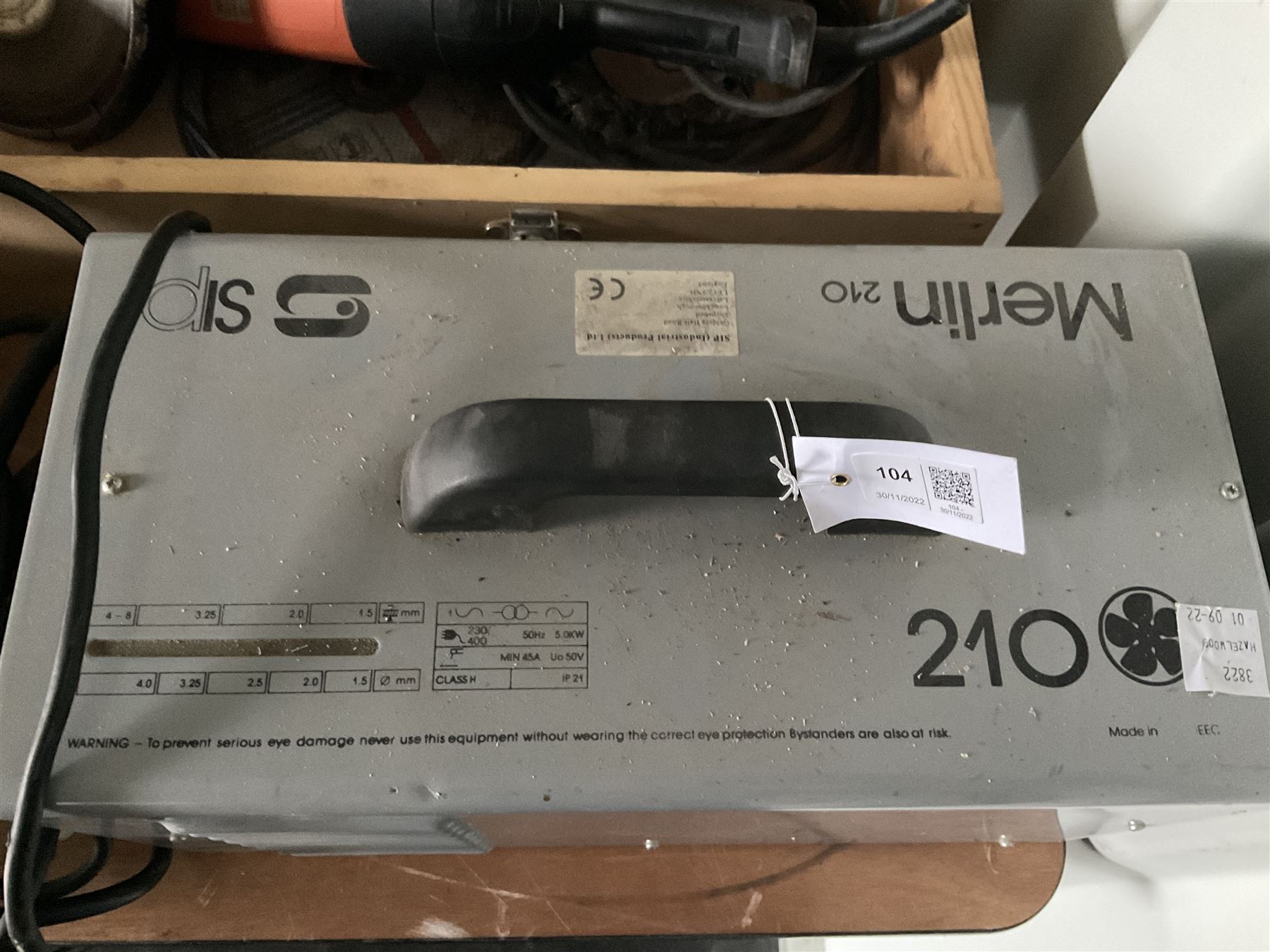 Sip Merlin 210 arc welder, welding mask, angle grinder with grinding discs - THIS LOT IS TO BE COLLECTED BY APPOINTMENT FROM DUGGLEBY STORAGE, GREAT HILL, EASTFIELD, SCARBOROUGH, YO11 3TX