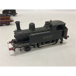 Keyser ‘00’ gauge - six steam locomotives to include Class 115 Midland Railway 4-2-2 locomotive and tender no.673; GWR Class 2251 0-6-0 locomotive and tender no.3204; LMS Class 2F 0-6-0 no.7168; LNWR/LMS 2-4-0T no.6432; Class B16 4-6-0 no.61414; one further locomotive and tender and two tenders (8) 