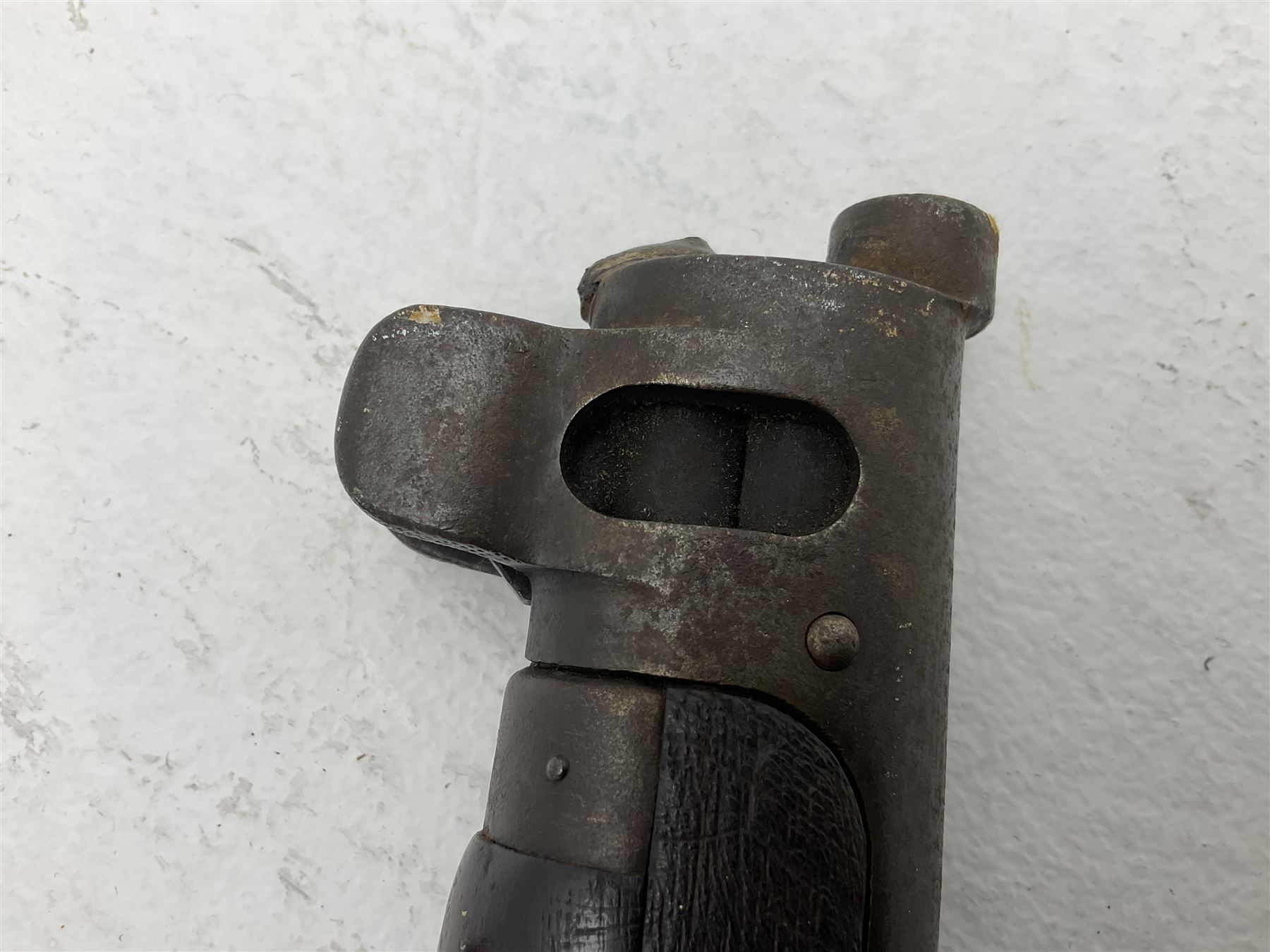 WW1 Lee Enfield SMLE .303 bolt action rifle with 63.5cm barrel and