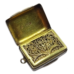 Silver vinaigrette by Thomas Shaw Birmingham 1834, gilt grill and interior, prickwork panels  and bright cut decorations 3cm  