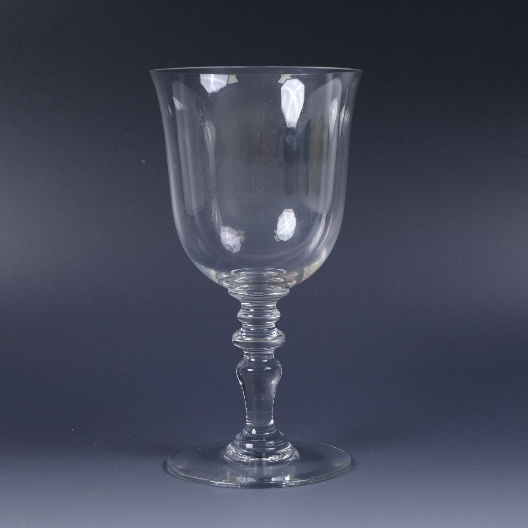 Set of eight Baccarat wine glasses, H18cm