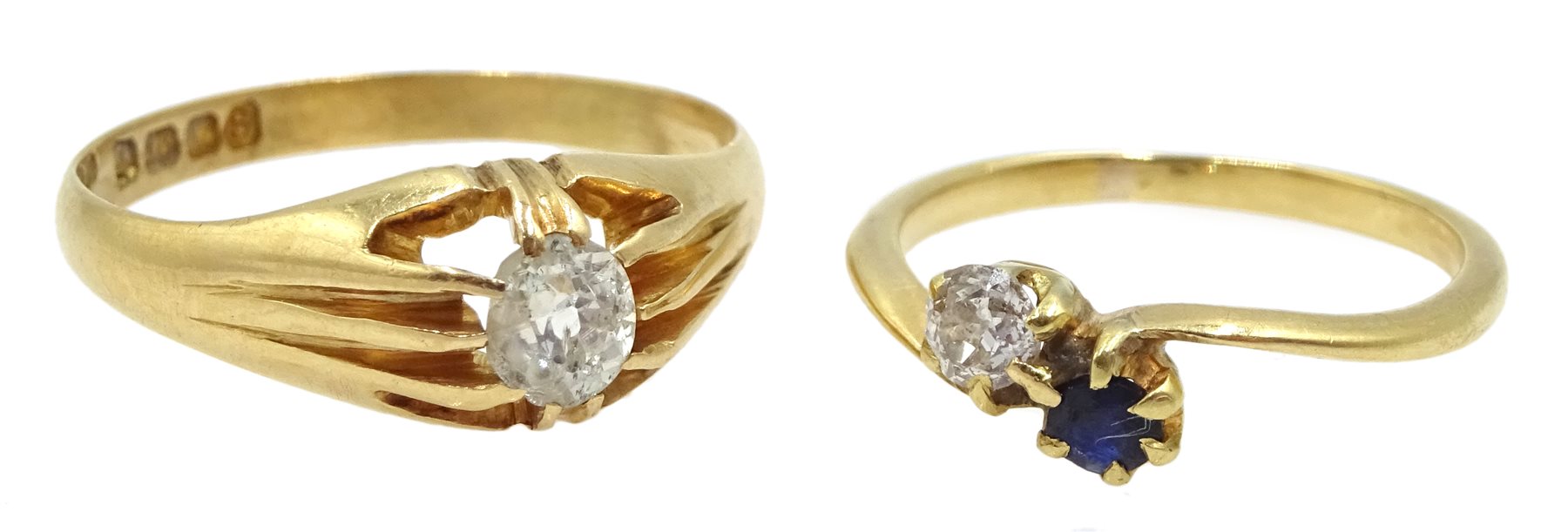 Early 20th century 18ct gold single stone diamond ring, London 1913, diamond approx 0.25 carat and an 18ct gold diamond and sapphire crossover ring