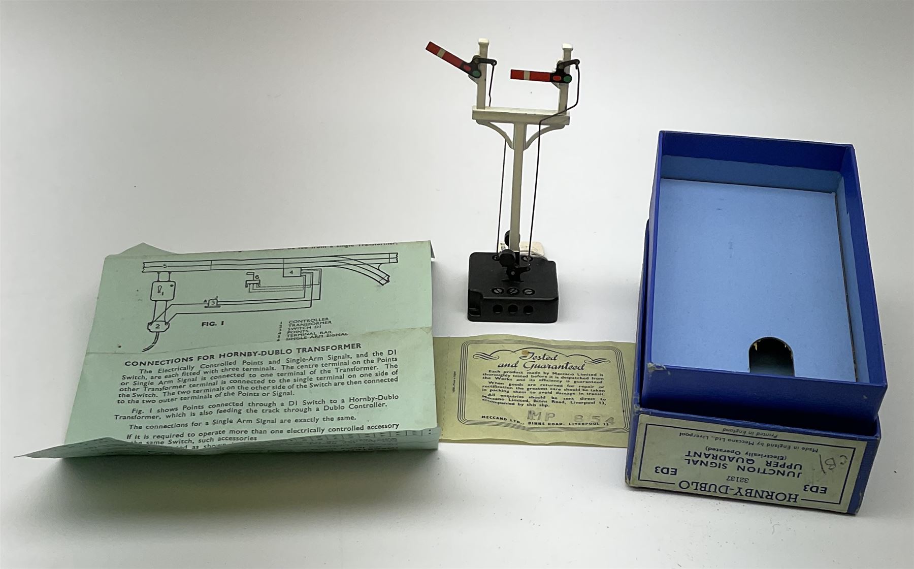 Hornby Dublo - twelve electric semaphore signals comprising four ED1 Single Arm; two ED2 Double Arm; one ED3 Junction Signal Upper Quadrant; one 5045 Colour Light Signal - Single (Home); two ES6 Colour Light Signal -Single (Distant); and two 5047 Colour Light Signal - Junction (Home); all boxed (12)